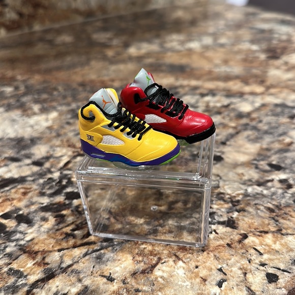 🏀 Pair of 3D PVC Jordan Minisneakers 🏀 - Picture 2 of 5